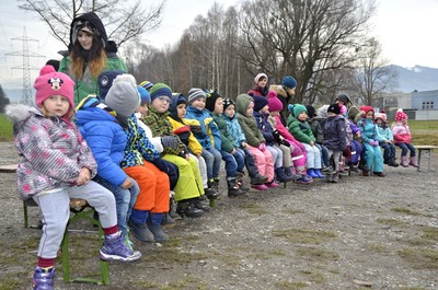 57 Kindergarten Gruppe 1 und 4.jpg