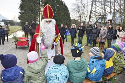 61 Kindergarten Gruppe 1 und 4.jpg