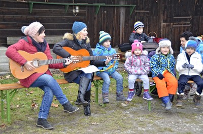 62 Kindergarten Gruppe 1 und 4.jpg