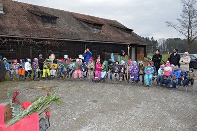 69 Kindergarten Gruppe 1 und 4.jpg