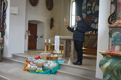 15 Kindergarten_Osterfeier.jpg