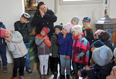 17 Kindergarten_Osterfeier.jpg