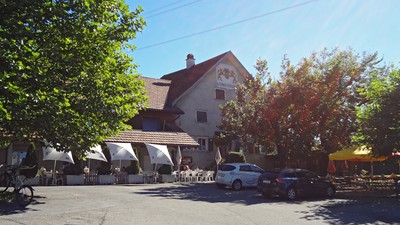 19 bei Lienz Einkehrmöglichkeit.jpg
