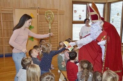 31_Nikolaus im Kindergarten.jpg