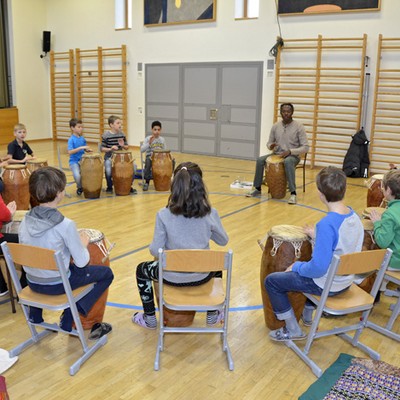 Trommelworkshop an der Volksschule