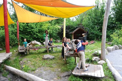 Spielplatz_web.jpg