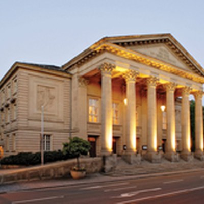 Theater im Abendlicht.jpg