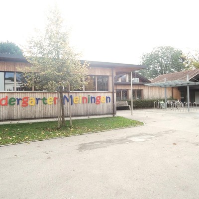STELLENAUSSCHREIBUNG Kindergartenassistentin / einen Kindergartenassistenten