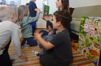 Füchslegruppe zu Besuch in der Bibliothek Füchslegruppe zu Besuch in der Bibliothek