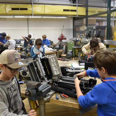 Roboterbau - Upcycling Workshop & Hebocon Wettbewerb