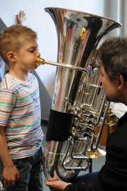 Begeisterte Besucher beim Musikschultag 2025