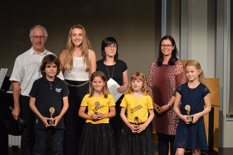 Bgm. Katharina Wöss-Krall, MS-Dir. Ingold Breuss und das Ensemble „4 happy recorders“