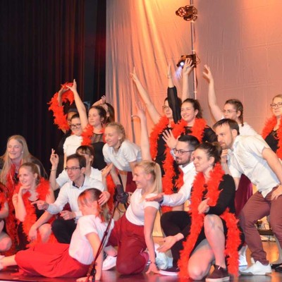 Sing and Dance – Musik & Tanzshow