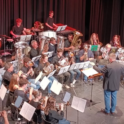 "Winds in concert" begeistern im Vinomnasaal