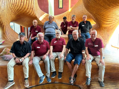 Generation 60+ zu Besuch bei OMICRON