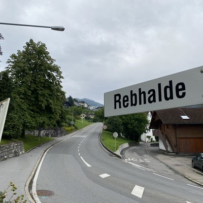Einsatz 11-2021: t1 Röthis Rebhalde L70 - Baugerüste auf Fahrbahn