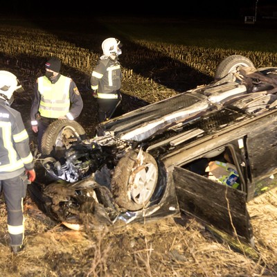 Einsatz 02 - 2022: t2,r1 Röthis L63 - Treietstrasse V.U. > PKW überschlagen - keine Personen im Fahrzeug