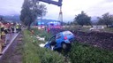 20160602 E 36 Roethis Treietstrasse VU PKW in Bach.jpg