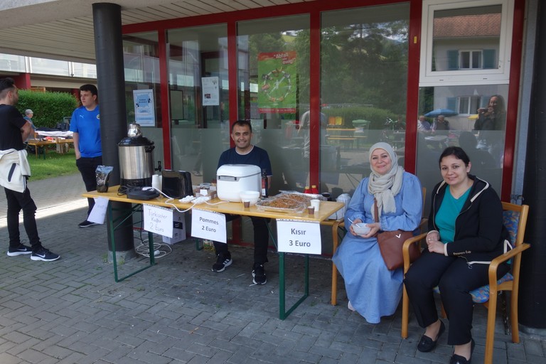 Gebrauchtes und kulinarische Highlights beim ersten Flözimarkt © Gemeinwesenstelle MITANAND