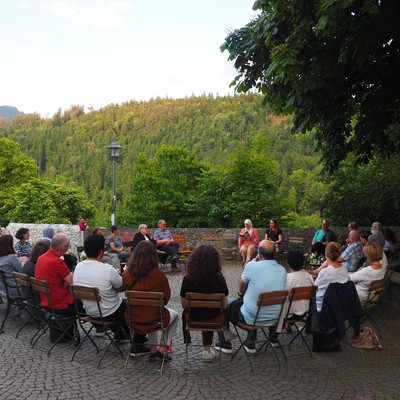 Die Lesung "Ein Ort namens Wut" führte einige zum ersten Mal ins Mesnerstüble am Liebfrauenberg