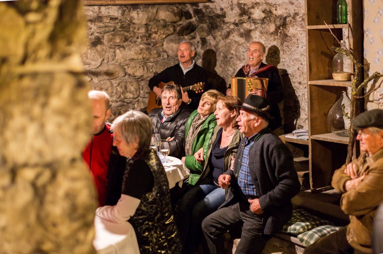 Livemusik sorgt für gute Stimmung ©Lisa Mathis