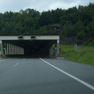 Nächtliche Teilsperre des Ambergtunnels