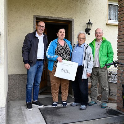 Pflegende Angehörige mit Frühstück gedankt