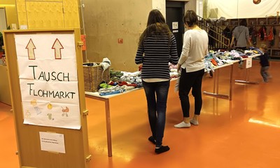 Reges Treiben beim 2. Tausch-Flohmarkt Reges Treiben beim 2. Tausch-Flohmarkt