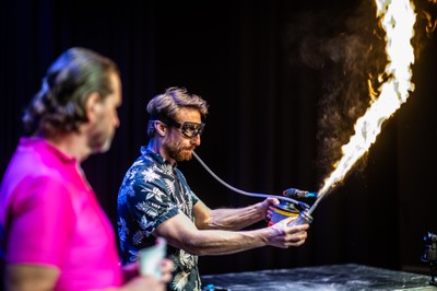 Ausverkaufter Vinomnasaal bei MINT-Event Ausverkaufter Vinomnasaal bei MINT-Event