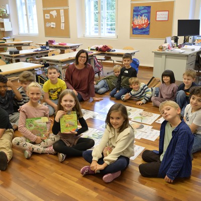 Start ins Schulleben mit einem coolen Geschenk der Bürgermeisterin