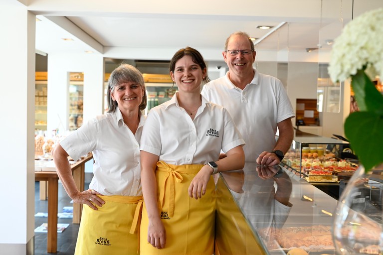 Blicken trotz herausfordernder Zeiten zuversichtlich in die Zukunft: Veronika, Tochter Viktoria und Johannes Breuß. © MG Rankweil/Zimmermann