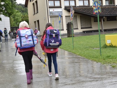 Den Schulweg zu Fuß bewusst erleben: Aktion School Walker geht in die nächste Runde Den Schulweg zu Fuß bewusst erleben: Aktion School Walker geht in die nächste Runde