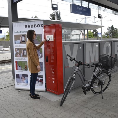 Smarte Rad-Garagen am Bahnhof