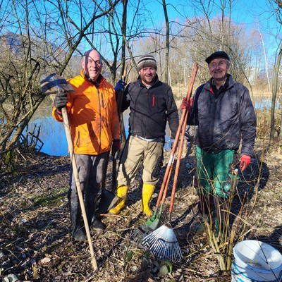 Tatkräftiger Einsatz im Nägelebiotop