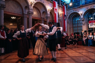 2022-05-16_VorarlbergerballWien_MARTINMORSCHER-00489.jpg