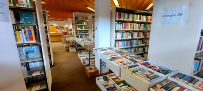 Bücherflohmarkt (6).jpg