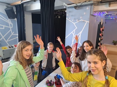 Ostereier mit Naturmaterialien färben © OJA Rankweil
