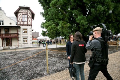 HäusleVillaTagOffeneTür100.jpg