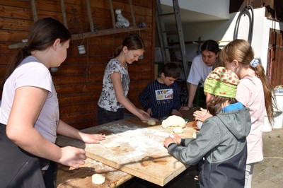 Bauernhof mit allen Sinnen erleben _Bur Pur Röthis © MG Rankweil (10).jpg
