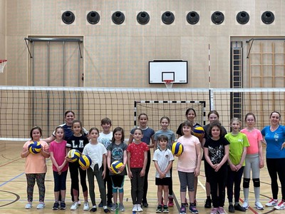 Volleyball Schnuppertraining © MG Rankweil (1).jpg