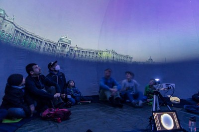 Pop Up Planetarium © Lisa Mathis (12).jpg