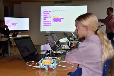 Roboter und Coding mit LEGO Spike Prime (4) © Norbert Preg