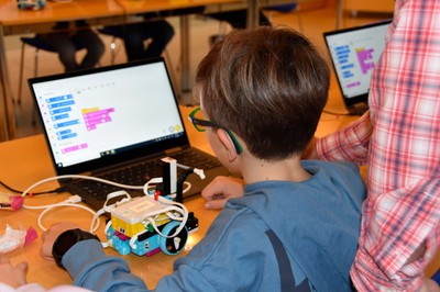 Roboter und Coding mit LEGO Spike Prime (8) © Norbert Preg