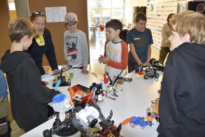 Roboterbau - Upcycling (11) © Norbert Preg