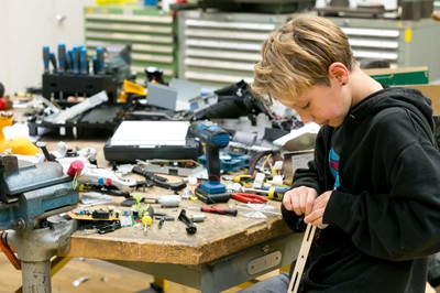 Roboterbau - Upcycling (24) © Dietmar Mathis
