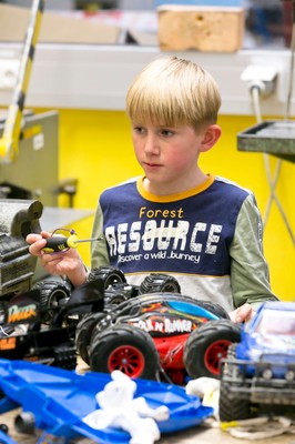 Roboterbau - Upcycling (12) © Dietmar Mathis