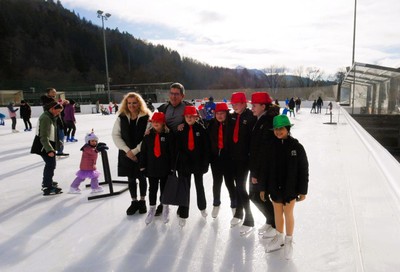 Fasching auf dem Eis © Angelika Frick (1).jpg