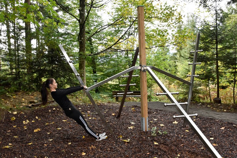 Junge Frau beim Training am Schafplatz © MG Rankweil/ B. Oswald