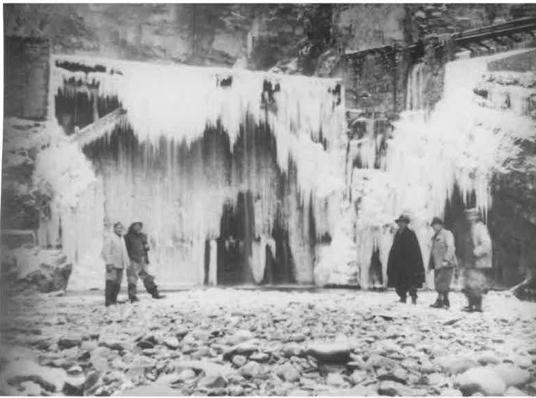 Vereiste Frutz im Winter 1928/29 © Gemeindearchiv