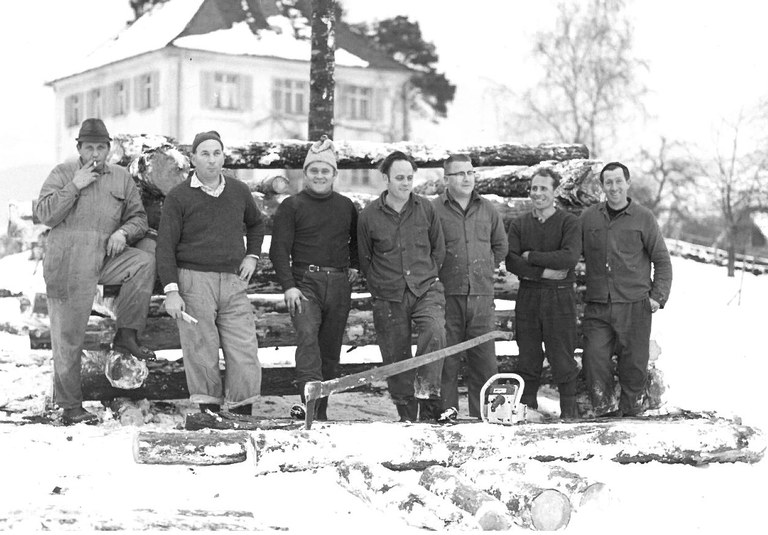 Funkenzunft 1970: (v.l.n.r.) Josef Schwarzmann, Anton Sandholzer, Elmar Preg, August Keckeis (Funkenmeister), Helmut Sinz, Karl Branner, Leo Fritz  © Gemeindearchiv